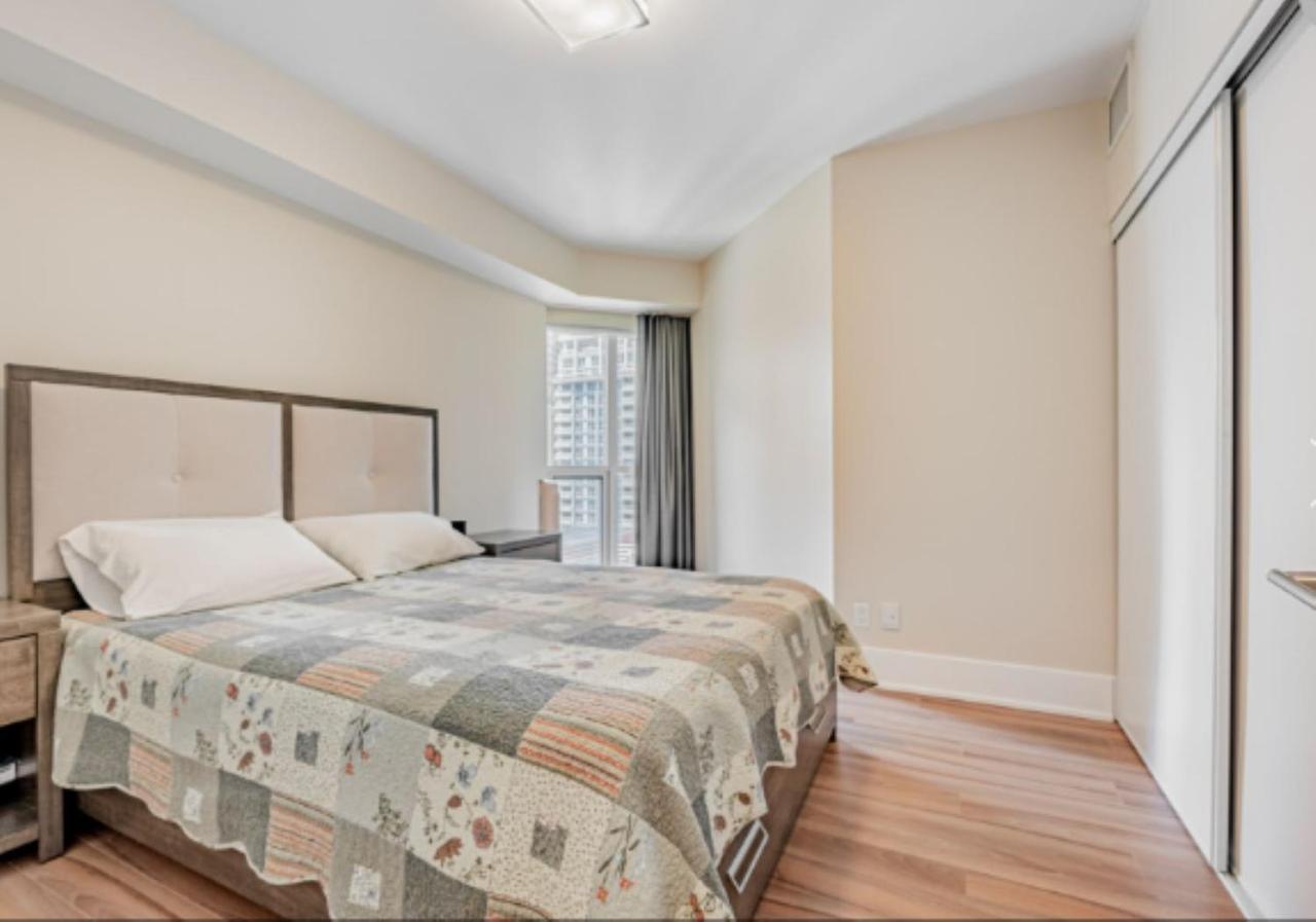 Executive 2 Beds Near Cn Tower, Rogers Centre, Scotia Area, Business District, Entertainment District, Lakeshore โตรอนโต ภายนอก รูปภาพ