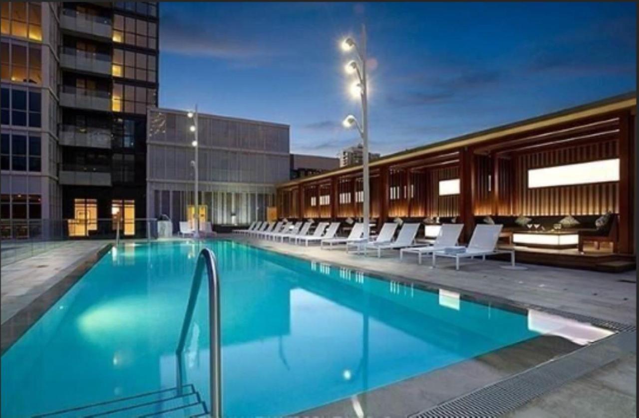 Executive 2 Beds Near Cn Tower, Rogers Centre, Scotia Area, Business District, Entertainment District, Lakeshore โตรอนโต ภายนอก รูปภาพ